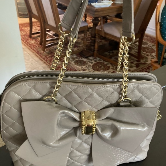 Large Betsey Johnson Quilted Tan and Gold Tote with Chain Handles - Picture 1 of 7